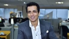 ফ্ল্যাট বিক্রি করে আবারো আলোচনায় সোনু সুদ