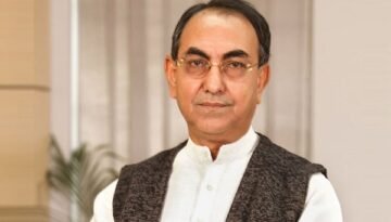 চোখের চিকিৎসায় ব্যাংকক গেলেন মির্জা আব্বাস