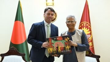 যুক্তরাষ্ট্রের সঙ্গে বাণিজ্যিক সম্পর্ক আরও জোরদার করতে চায় বাংলাদেশ : প্রধান উপদেষ্টা