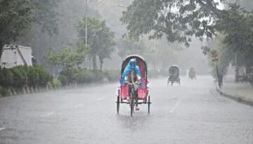 ঢাকায় দুপুরের মধ্যে বজ্রসহ বৃষ্টির সম্ভাবনা, তাপমাত্রা অপরিবর্তিত