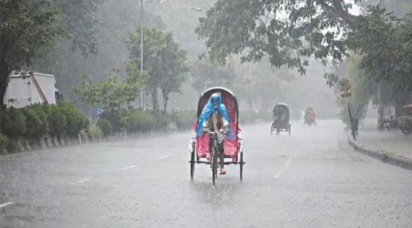 ঢাকায় দুপুরের মধ্যে বজ্রসহ বৃষ্টির সম্ভাবনা, তাপমাত্রা অপরিবর্তিত