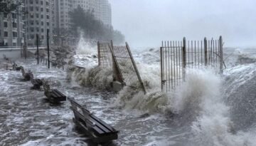 সুপার টাইফুন রাগাসার তাণ্ডবে বিপর্যস্ত তাইওয়ান ও হংকং