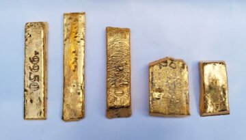 যশোরে স্বর্ণের বারসহ যুবক আটক