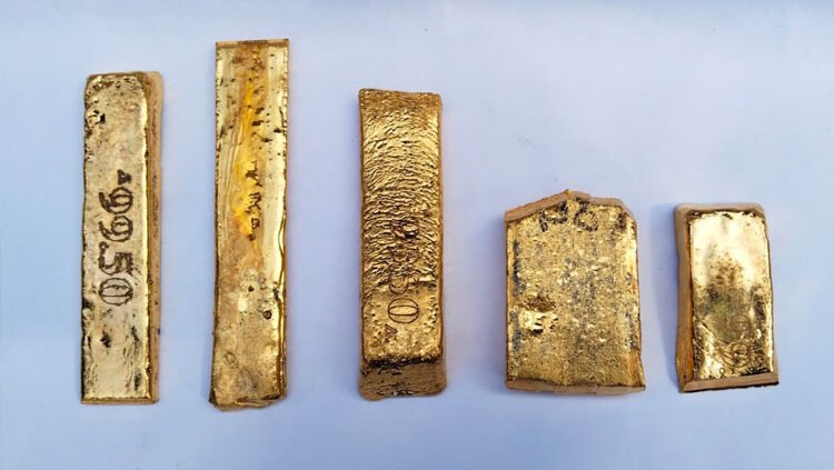 যশোরে স্বর্ণের বারসহ যুবক আটক