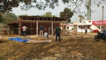 অমর একুশে বই মেলা: এখনো চলছে স্টলের কাজ